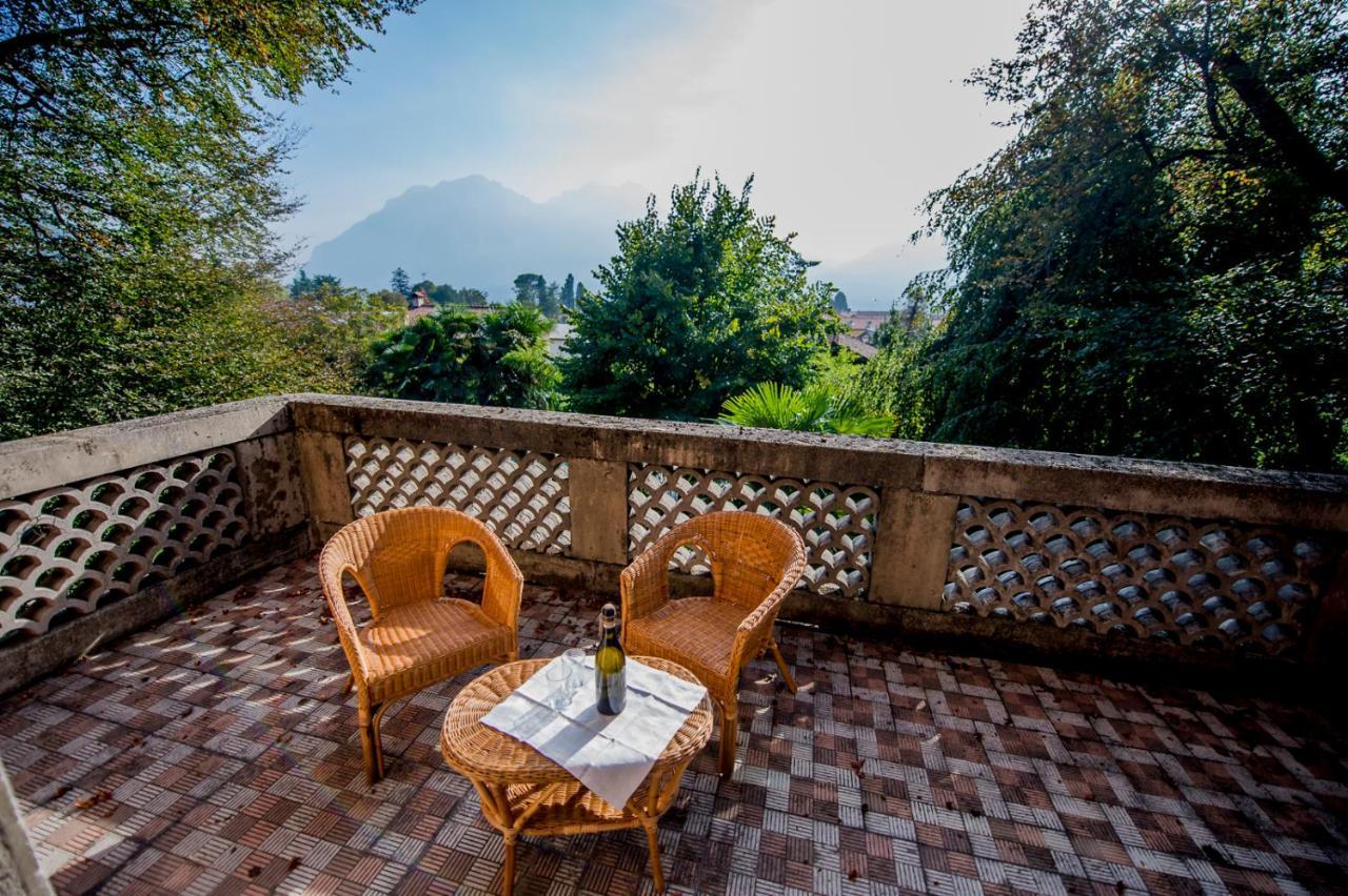 Villa Confalonieri Mandello del Lario Ruang foto